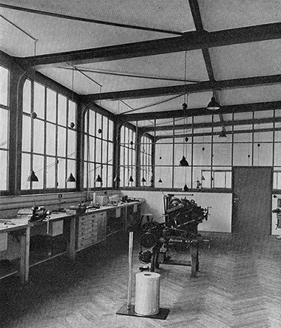 Werkstatt im Anbau 1935